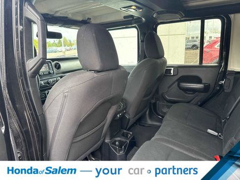 Used 2019 Jeep Wrangler Unlimited Sport S AWD/4WD image 12