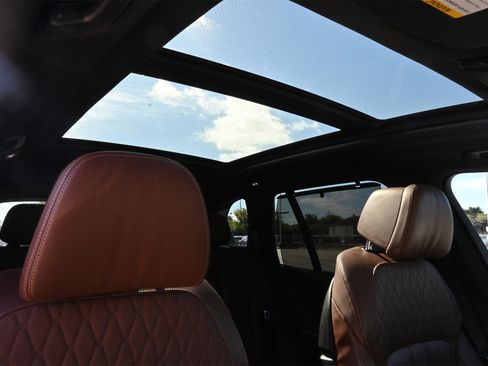 Used 2020 BMW X5 M50i w/ Executive Package image 26