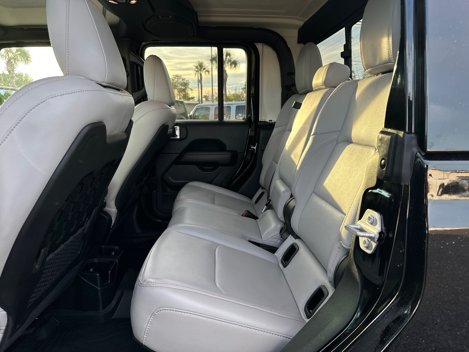 Used 2023 Jeep Gladiator Mojave w/ Cold Weather Group AWD/4WD image 14