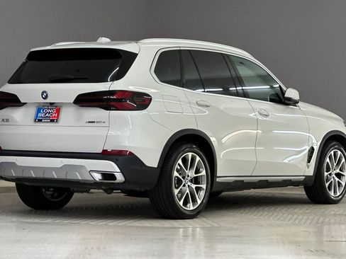 Certified 2025 BMW X5 xDrive50e w/ Premium Package image 8
