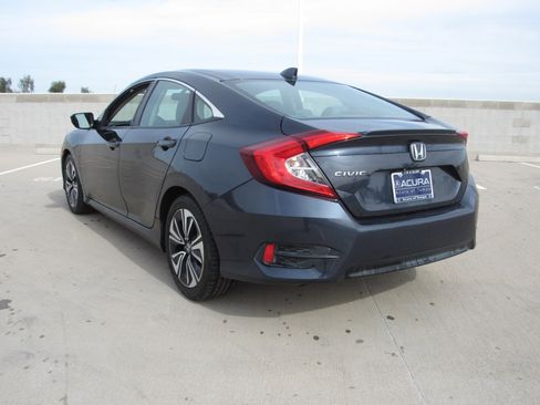 Used 2017 Honda Civic EX-L image 6