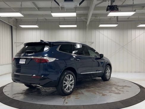 Used 2023 Buick Enclave Essence w/ Experience Buick Package image 8