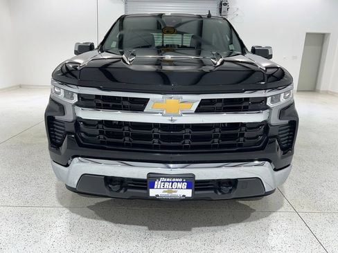 Used 2024 Chevrolet Silverado 1500 LT w/ Leather Package AWD/4WD image 8