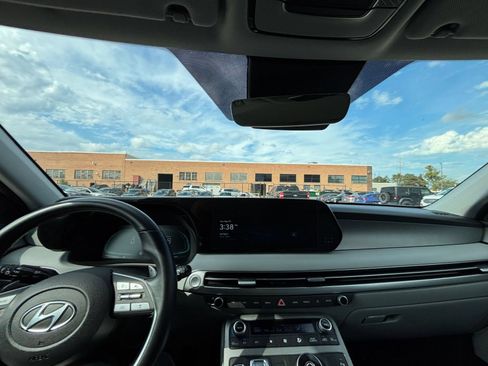 Used 2025 Hyundai Palisade SEL FWD image 33