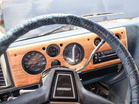 Used 1988 Chevrolet G20 RWD image 46