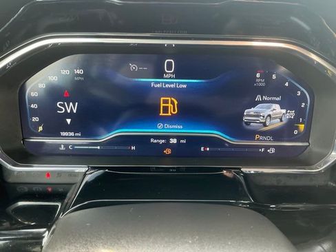 Used 2025 Chevrolet Silverado 1500 LT image 21