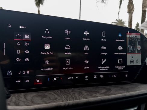 Certified 2025 Audi Q5 Premium w/ Convenience Package AWD/4WD image 17