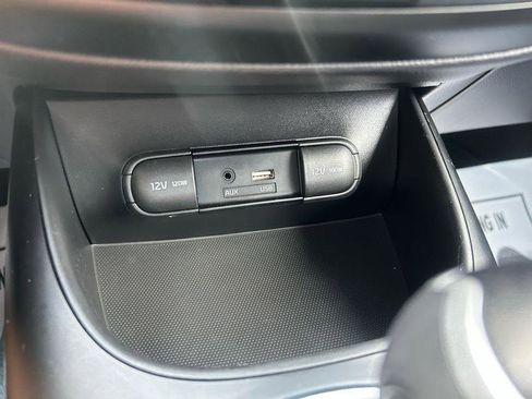 Used 2016 Kia Soul + FWD image 15