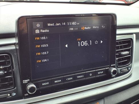 Used 2023 Kia Rio LX image 4