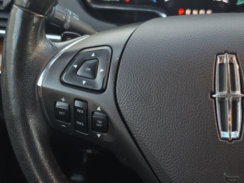 Used 2019 Lincoln MKT AWD image 13