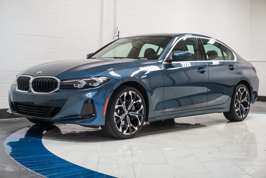 Used 2025 BMW 330i Sedan RWD image 4