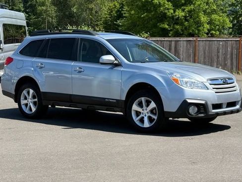 Used 2014 Subaru Outback 2.5i Limited AWD/4WD image 1