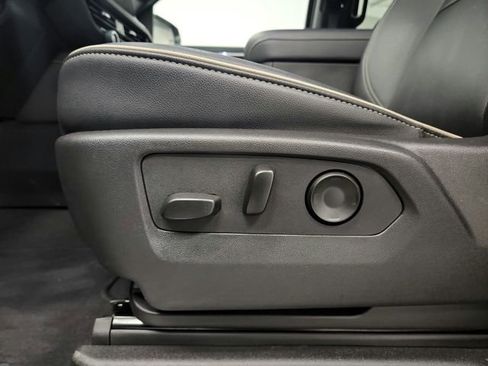 Used 2025 Chevrolet Tahoe Premier image 38