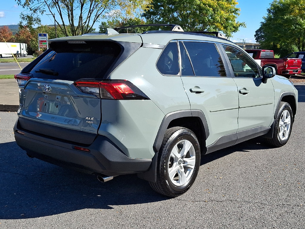 Used 2021 Toyota RAV4 XLE w/ Convenience Package AWD/4WD image 8