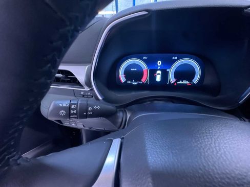 Used 2024 Toyota Highlander Platinum image 18