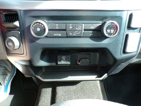 Used 2023 Ford F150 XLT image 22