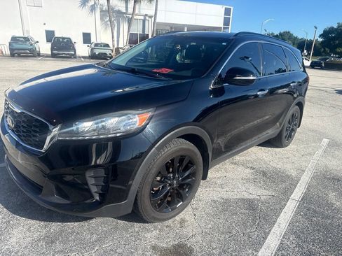 Used 2019 Kia Sorento S FWD image 1