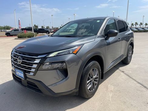 Certified 2024 Nissan Rogue S FWD image 3