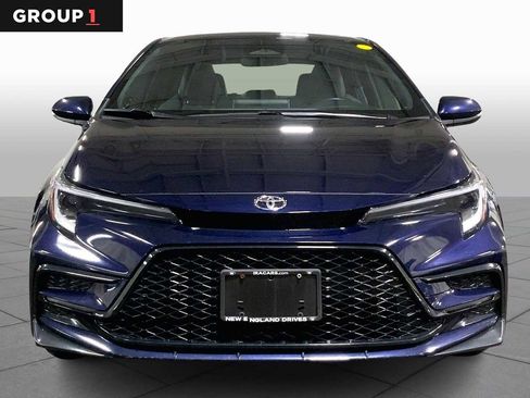 Used 2023 Toyota Corolla SE w/ SE Premium Package image 4