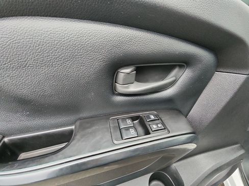 Used 2017 Nissan Titan S image 15
