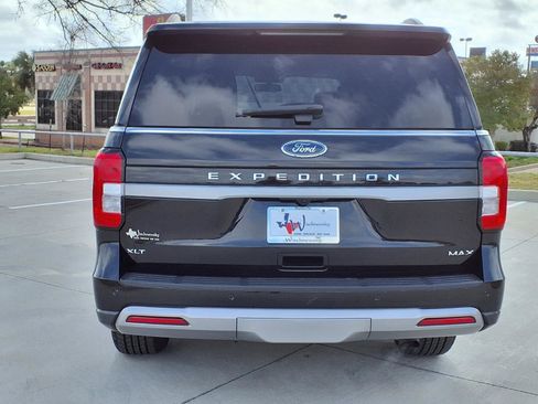 Used 2024 Ford Expedition Max XLT image 7