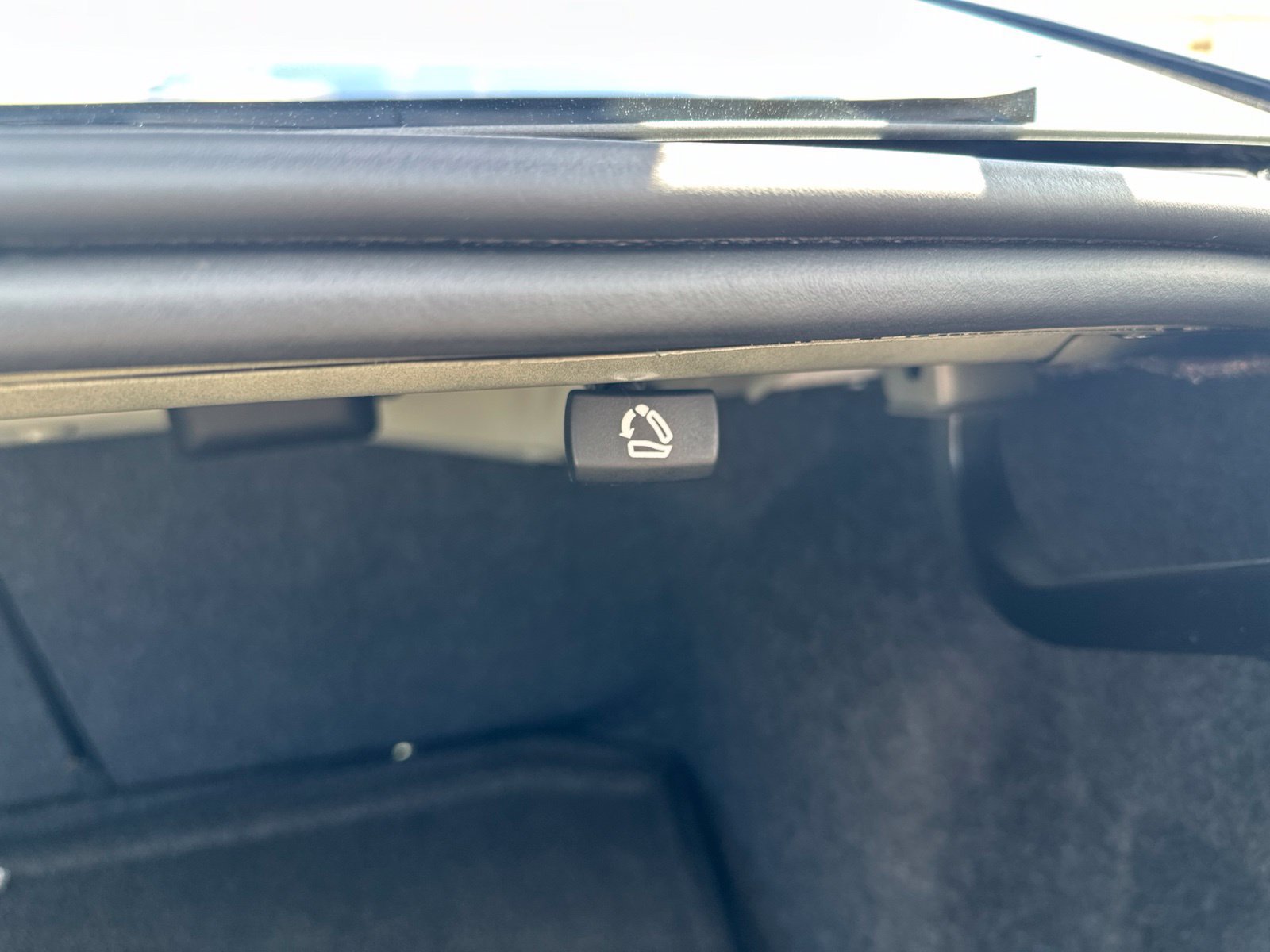 Certified 2024 Volkswagen Jetta S FWD image 28