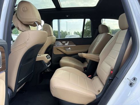New 2026 Mercedes-Benz GLS 450 4MATIC image 10