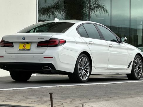 Used 2023 BMW 530i w/ Convenience Package RWD image 3