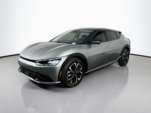 Used 2022 Kia EV6 Wind w/ Wind Technology Package AWD/4WD image 3