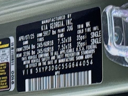 Certified 2025 Kia Telluride AWD image 24