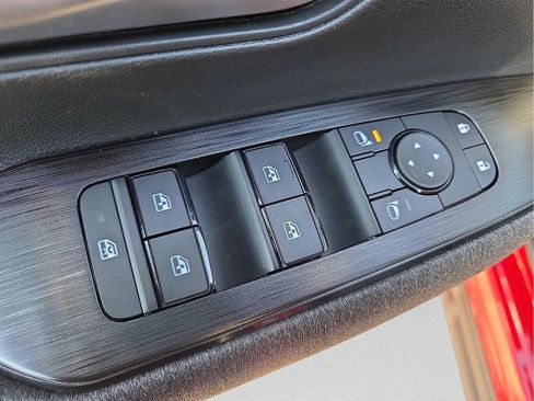 New 2026 Nissan Kicks SV image 14