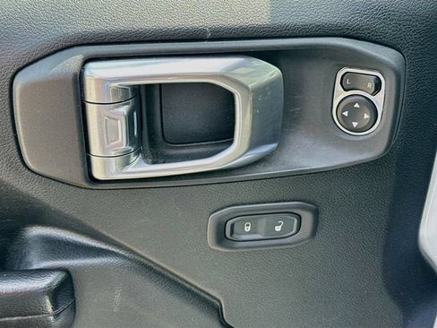 Used 2021 Jeep Wrangler Unlimited Sport AWD/4WD image 18