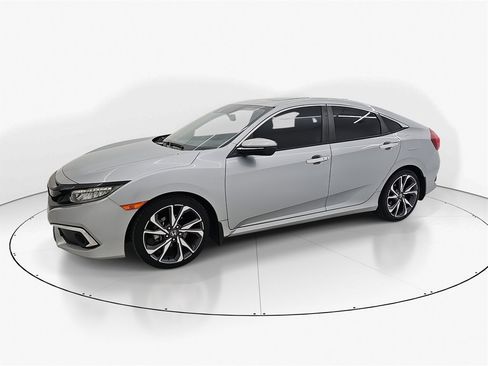 Used 2020 Honda Civic Touring image 10