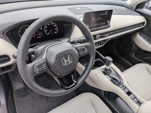 Certified 2025 Honda HR-V LX image 2