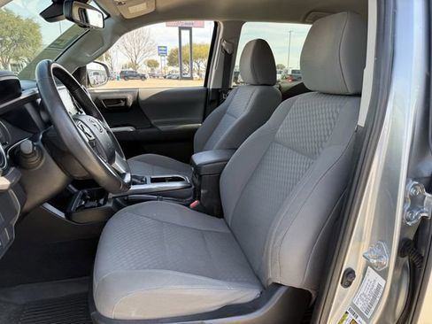 Used 2023 Toyota Tacoma SR5 w/ Technology Package image 28