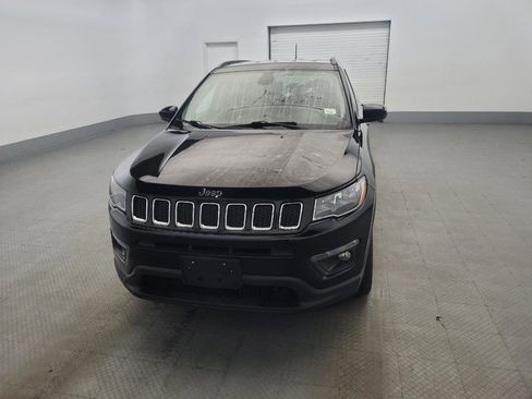 Used 2017 Jeep Compass Latitude w/ Popular Equipment Group AWD/4WD image 15