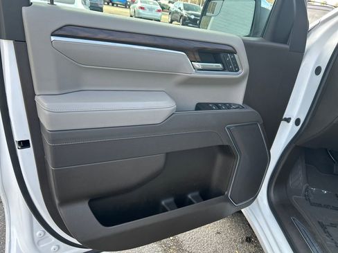 Used 2025 GMC Sierra 1500 SLT image 10