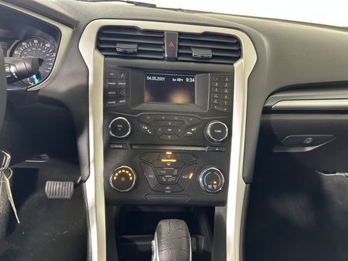 Used 2014 Ford Fusion SE image 21