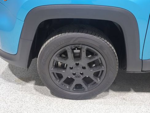 Certified 2021 Jeep Renegade Limited AWD/4WD image 9