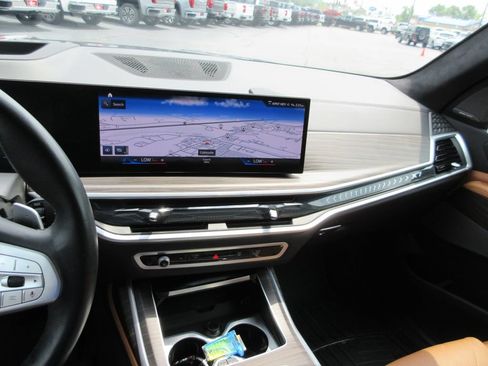 Used 2023 BMW X7 xDrive40i w/ Executive Package AWD/4WD image 32