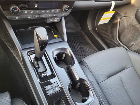 New 2026 Subaru Outback Touring image 13