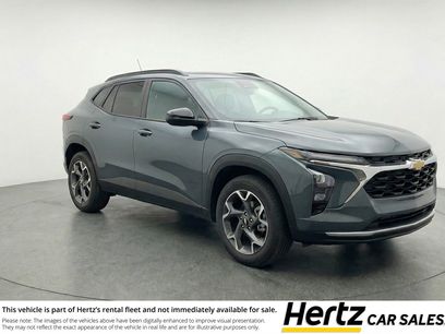 Used 2025 Chevrolet Trax LT