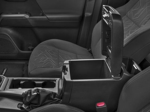 Used 2016 Toyota Tacoma TRD Off-Road image 15