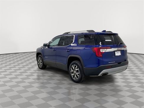 Used 2023 GMC Acadia SLE w/ Driver Convenience Package image 7