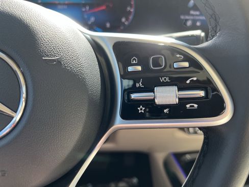 Certified 2023 Mercedes-Benz GLB 250 250 image 20