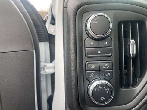 New 2025 GMC Sierra 2500 Pro image 8