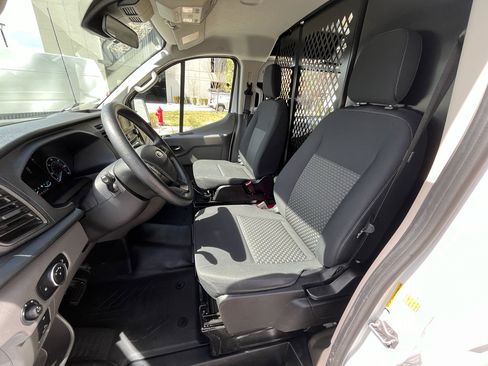 Used 2024 Ford Transit 250 Low Roof w/ Exterior Upgrade Package image 17