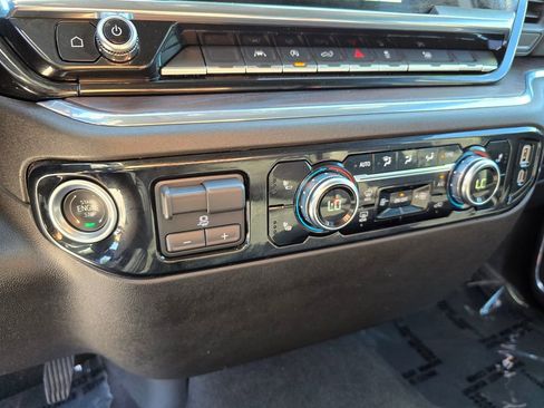 Used 2025 GMC Sierra 1500 SLT image 28