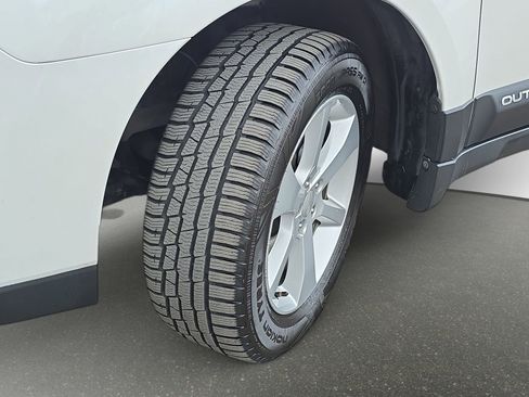 Used 2013 Subaru Outback 2.5i Premium image 30