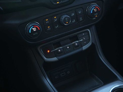 Used 2022 GMC Terrain AT4 w/ Tech Package image 20